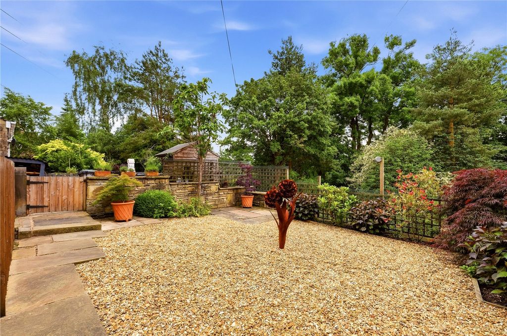 Property photo 2 of 25 Rear Garden