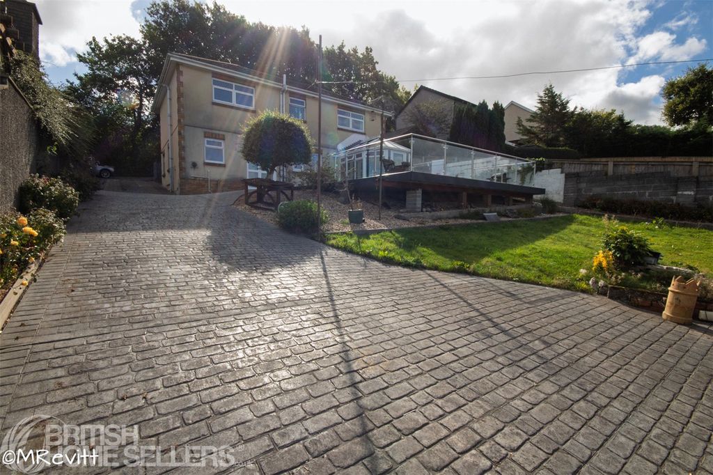 Property photo 1 of 15 Picture No. 16