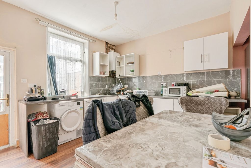 Property photo 2 of 9 Pbox-Img.Jpg