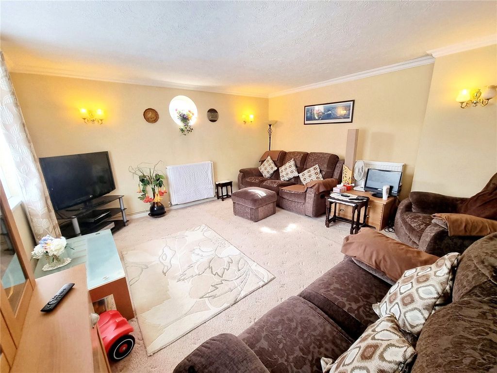 Property photo 2 of 14 Picture No. 02
