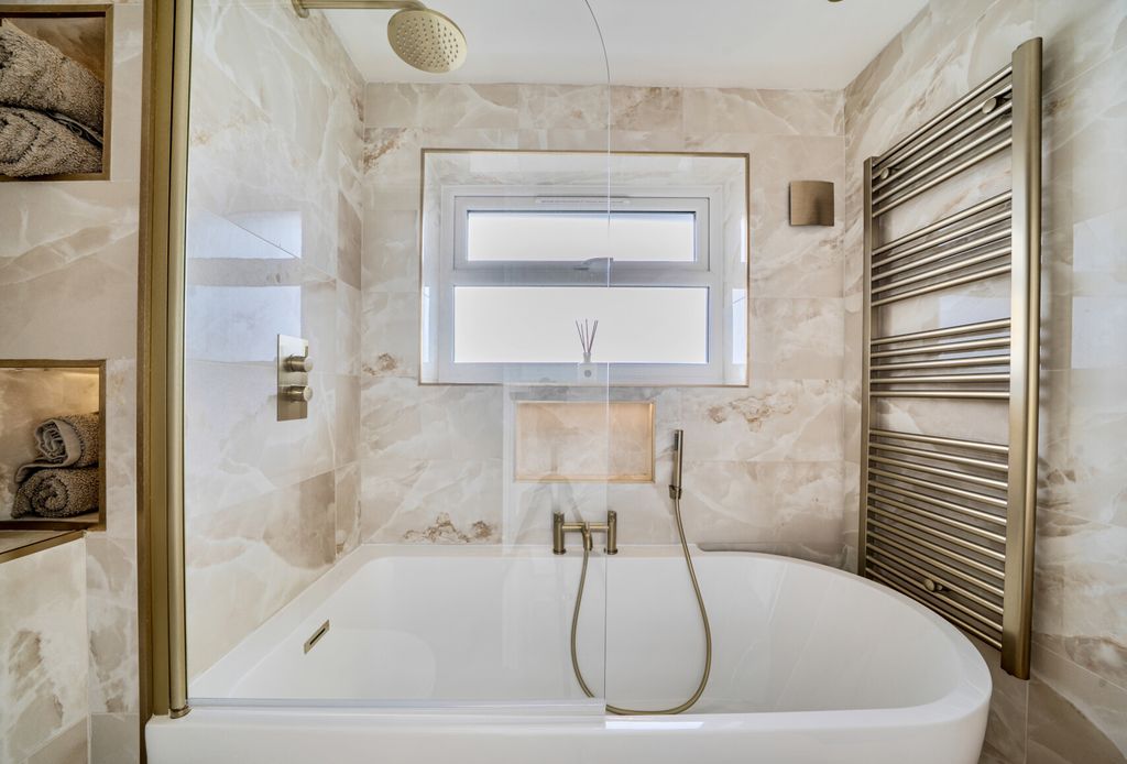 Property photo 3 of 25 1370184-18-68F277...