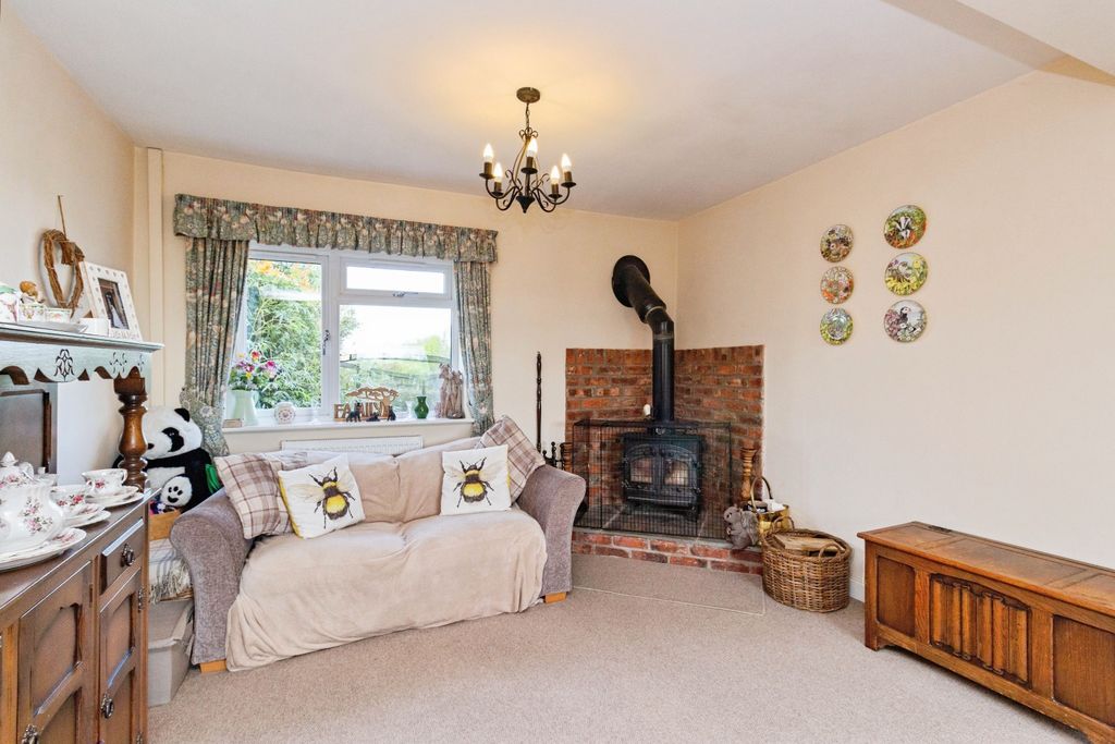 Property photo 3 of 13