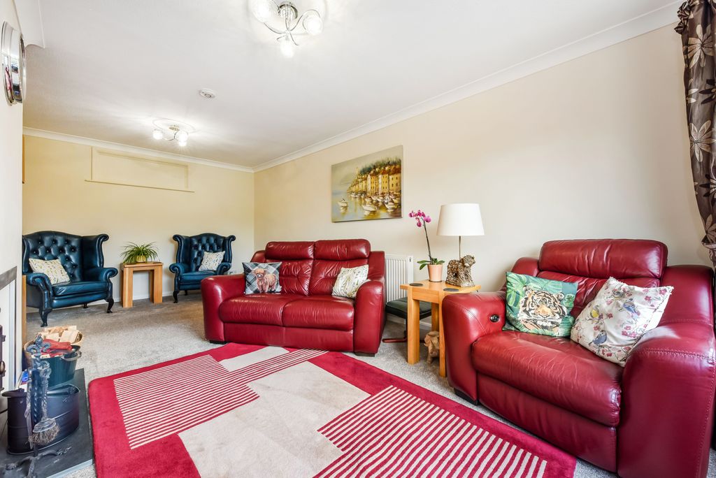 Property photo 3 of 13