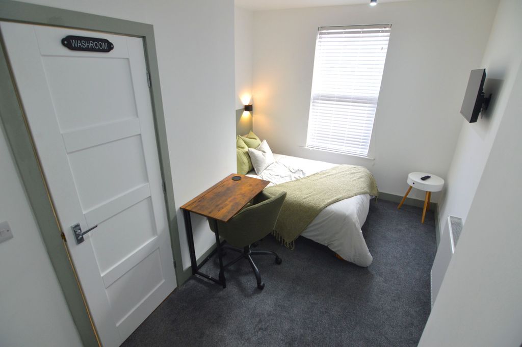 Additional image 9 of Room to rentChantry Lane, Grimsby DN31