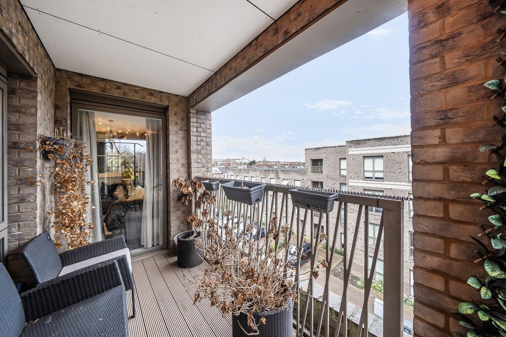 Property photo 3 of 18 Picture No. 03