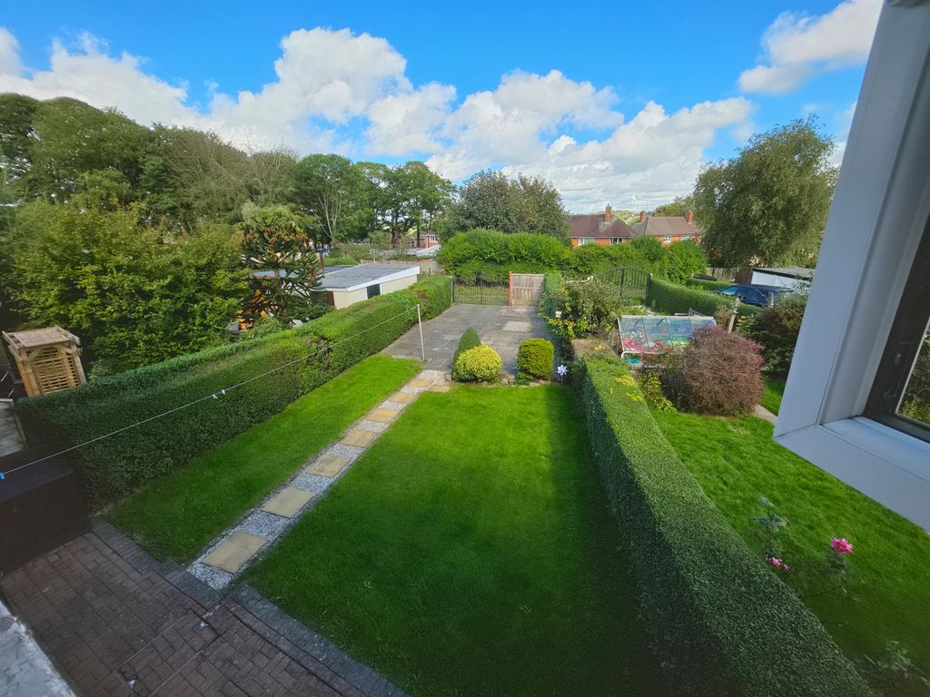 Property photo 2 of 24