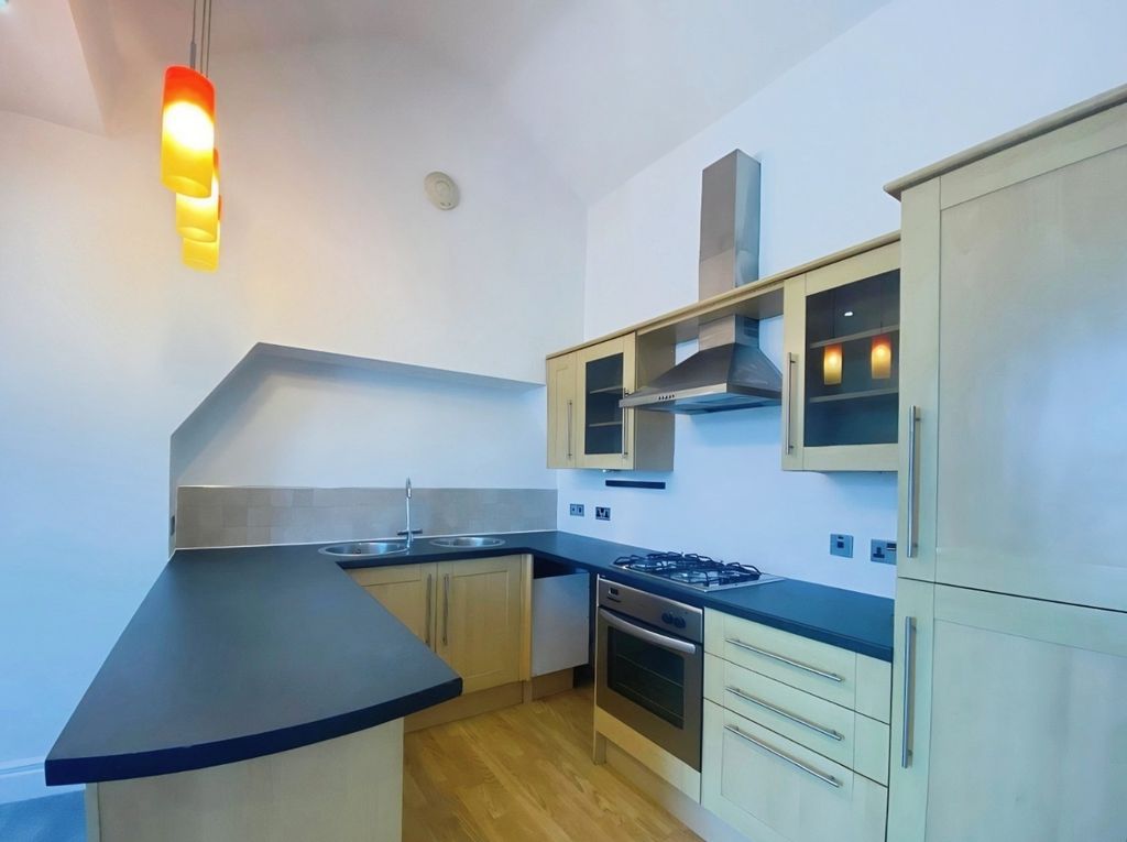 Property photo 2 of 13 5337781