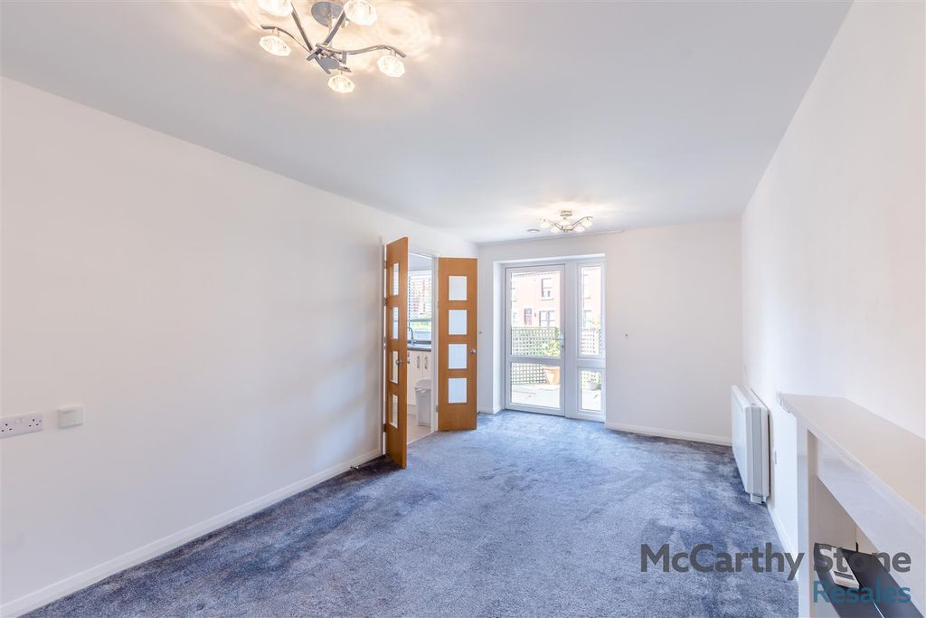Property photo 2 of 30 8654409-Interior05.Jpg
