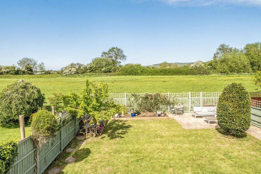 Property photo 3 of 20 Rear Garden/Views