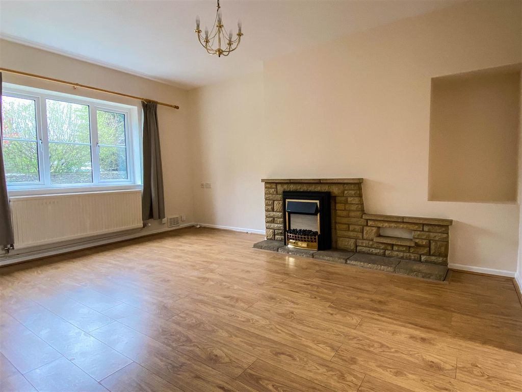 Property photo 3 of 12 Living Room