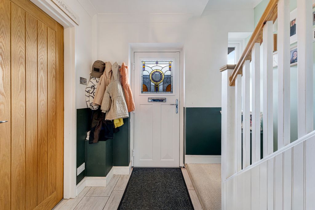 Property photo 3 of 31