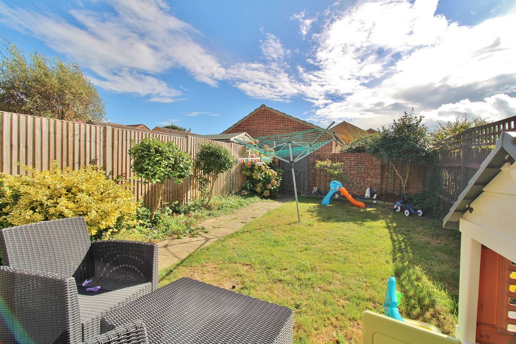 Property photo 3 of 23