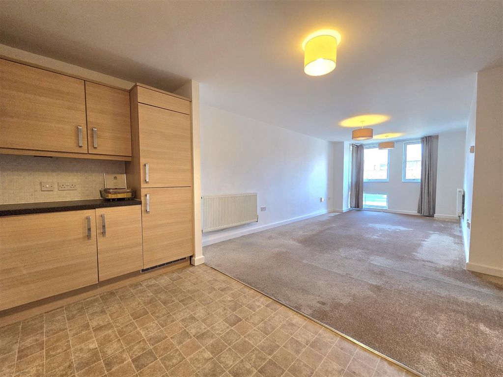 Property photo 3 of 9