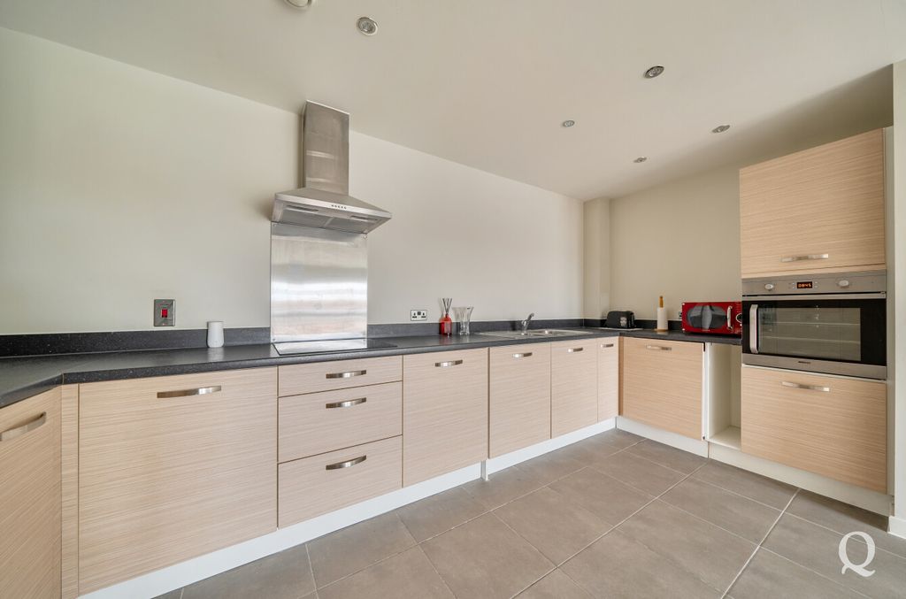 Property photo 2 of 14 9Ac7Be55-ba40-445...