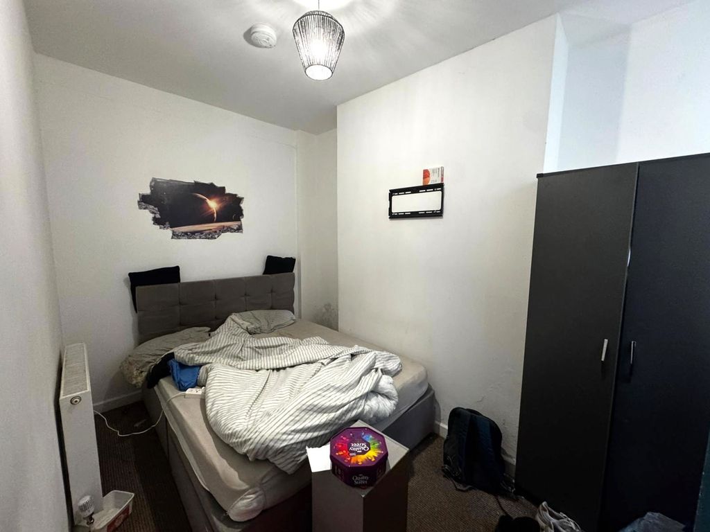 Property photo 3 of 16 20Gilroyroadimage00012.Jpg