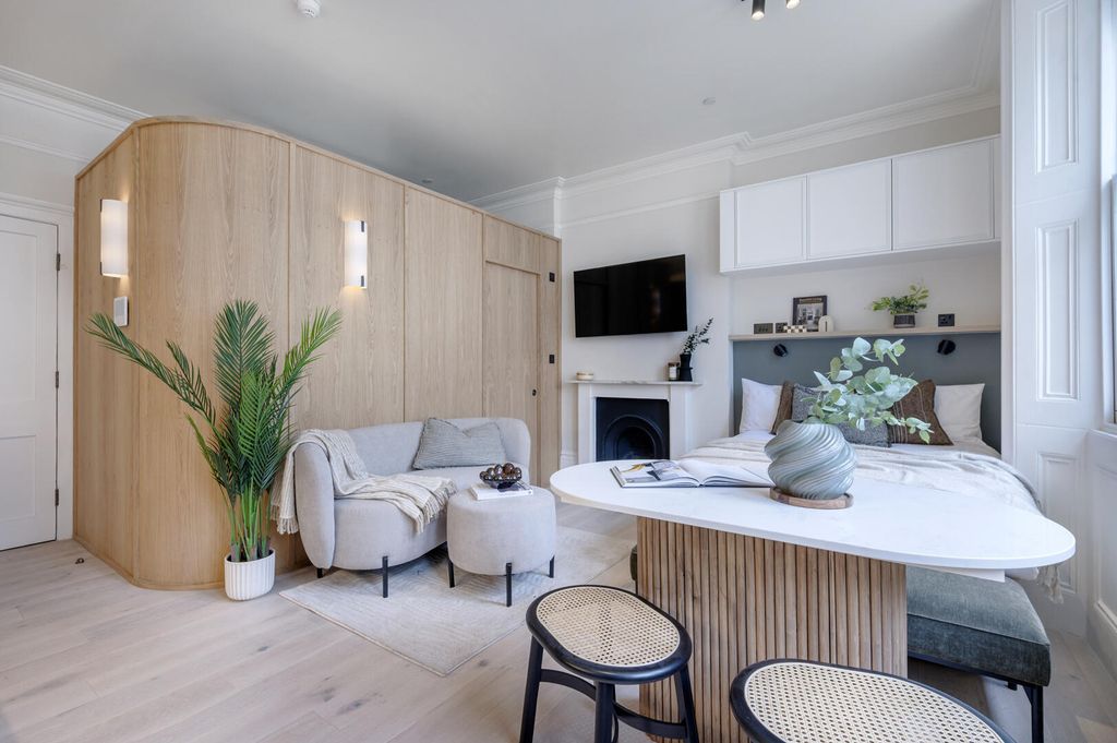 Property photo 2 of 6 20  (6).Jpg