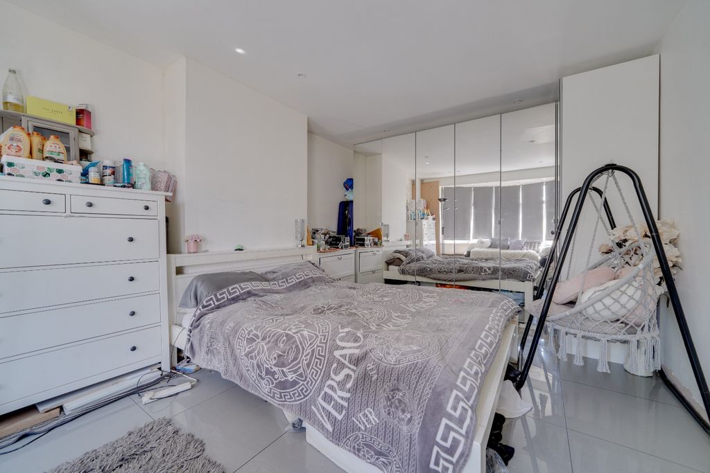 Property photo 3 of 14 4355142