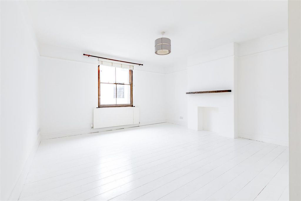 Property photo 1 of 12 Reception