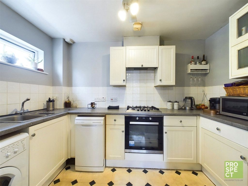 Property photo 2 of 7 Picture No. 17