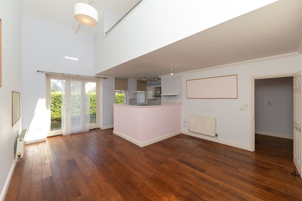 Property photo 2 of 14 4403624