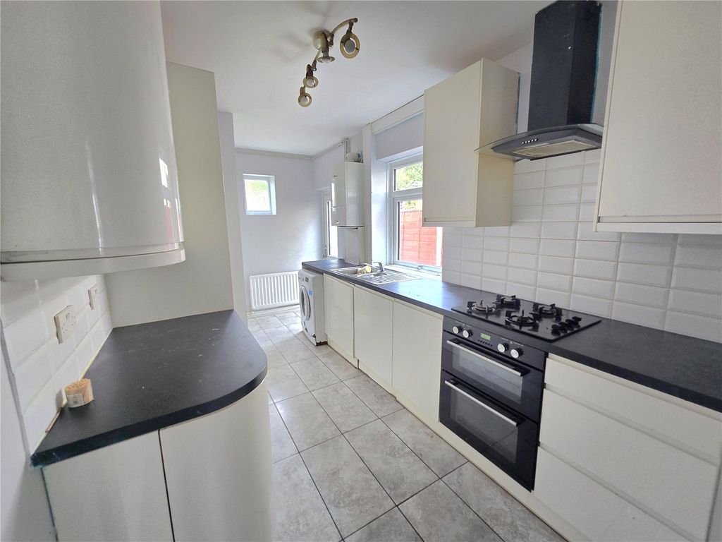 Property photo 2 of 12 Picture No. 07