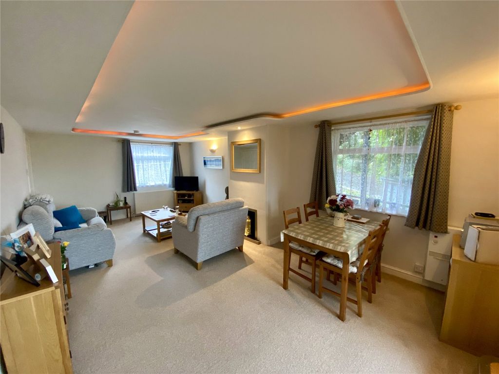 Property photo 3 of 21 Picture No. 07