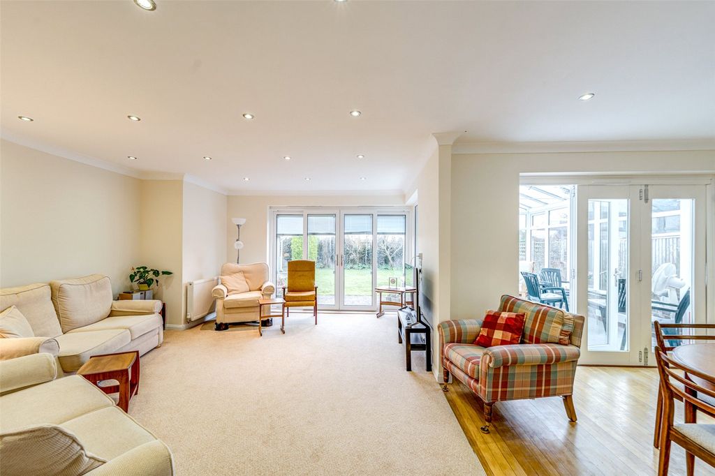 Property photo 3 of 19 Picture No. 28