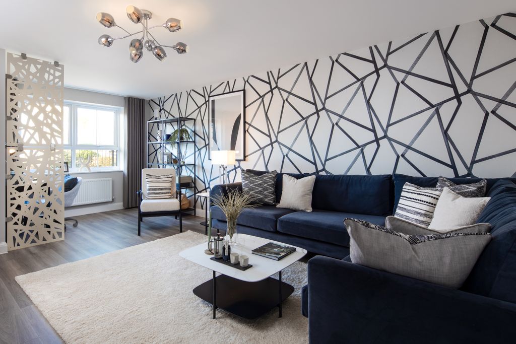 Property photo 2 of 8 Spacious Lounge In The Maidstone 3 Bedroom Home