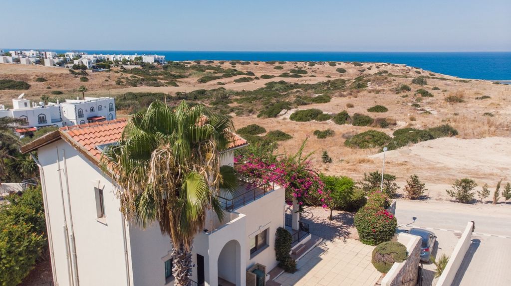 Property photo 3 of 26 Sea-View 3-Bedroom Triplex Villa In Bah\U00E7Eli Image No 3