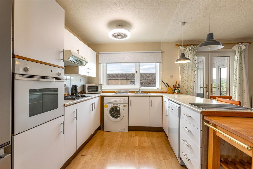 Property photo 3 of 20 31 Sentry Knowe Selkirk 16.Jpg