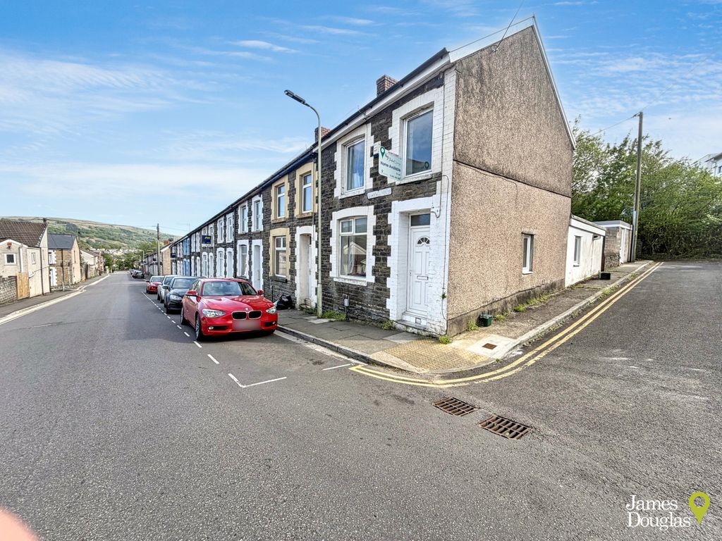 Property photo 2 of 14 Front2 (5)