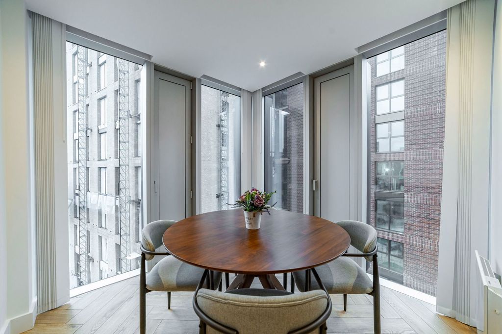 Property photo 3 of 26