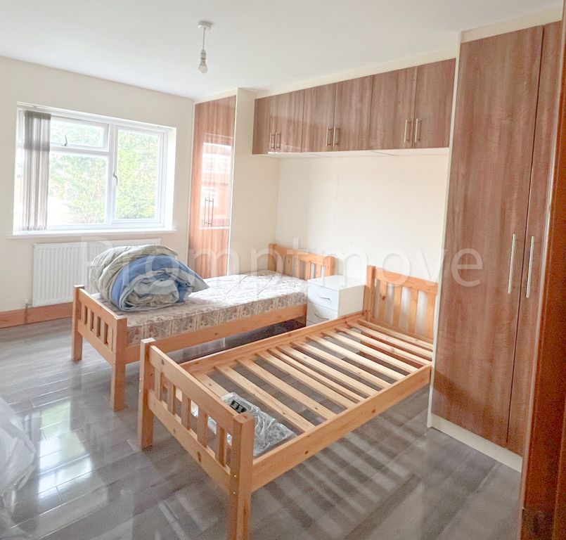 Property photo 1 of 3 Na