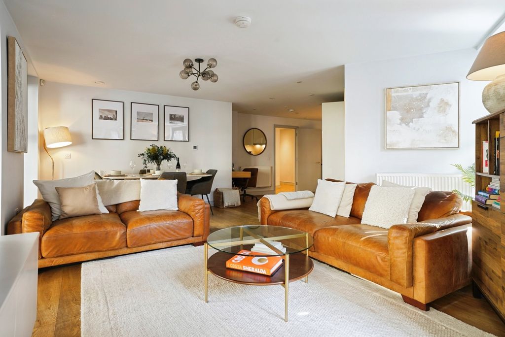 Property photo 2 of 15 Pbox-Img.Jpg