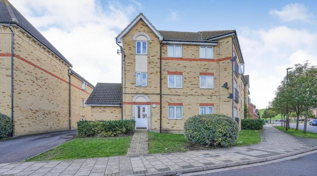 Property photo 1 of 11