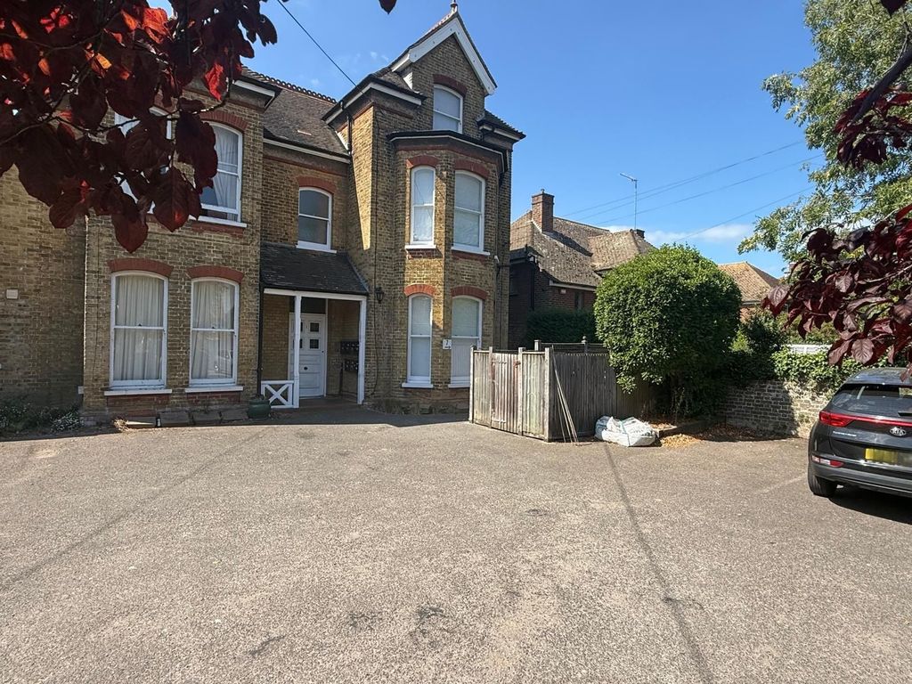Property photo 1 of 28