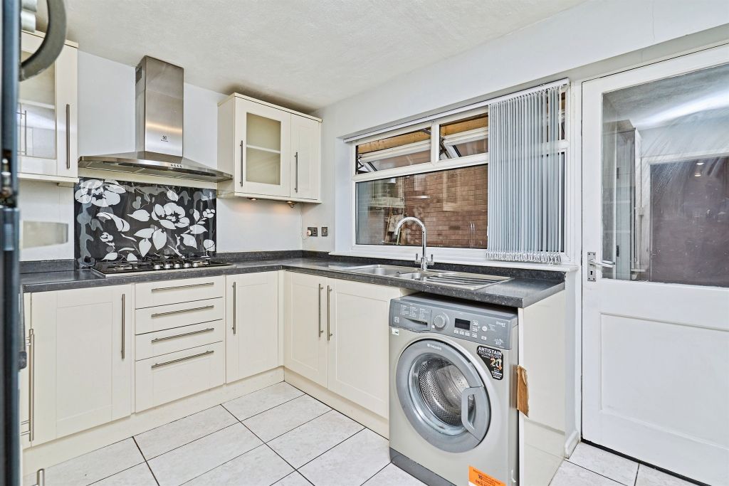Property photo 3 of 23