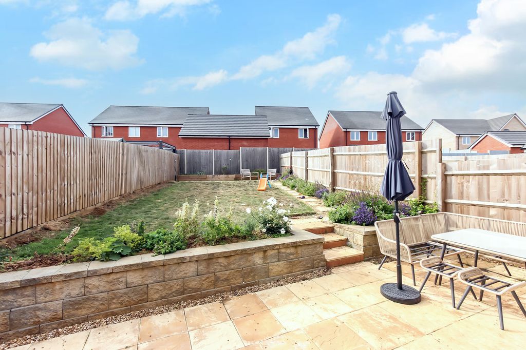 Property photo 2 of 11 Rear Garden