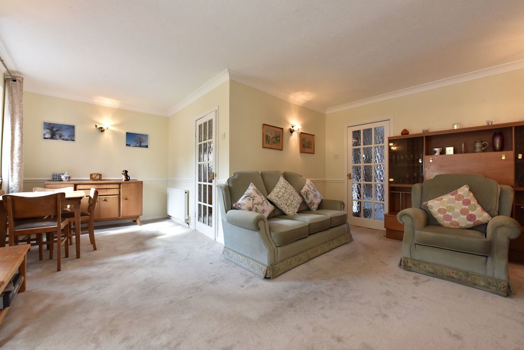 Property photo 2 of 16