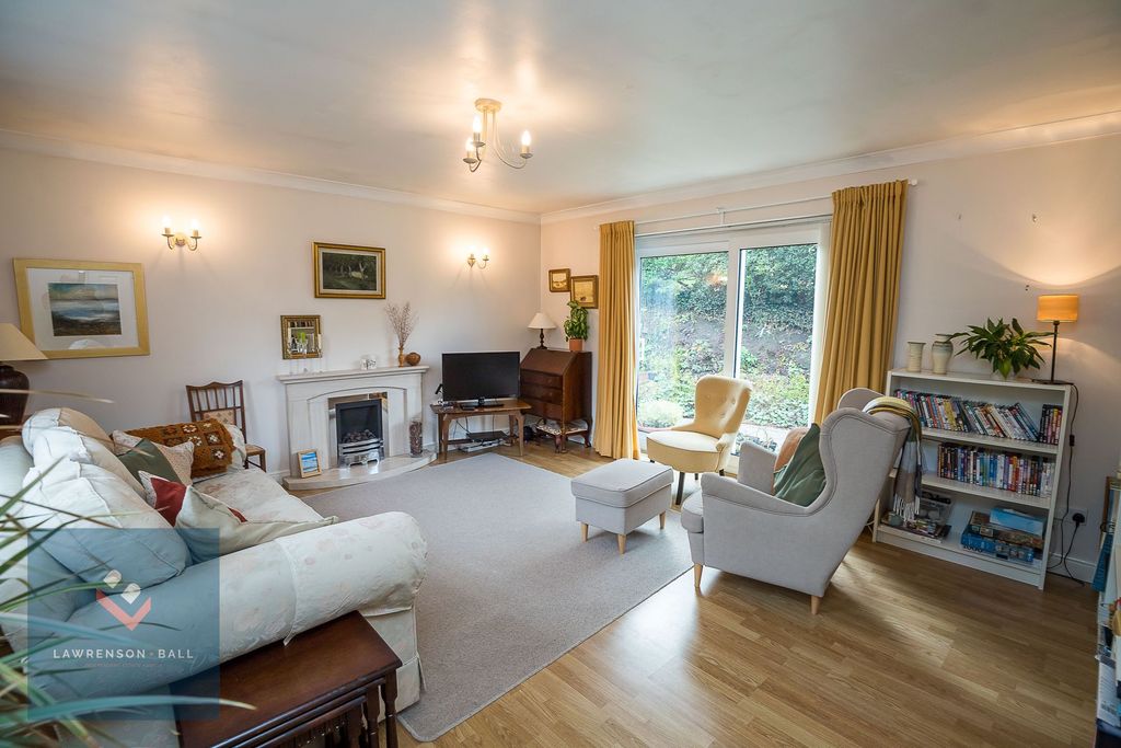 Property photo 2 of 17 Living Room