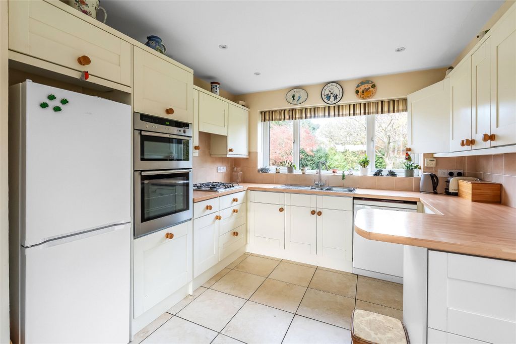 Property photo 3 of 17 Picture No. 02