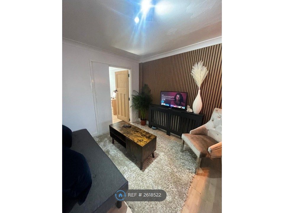 Property photo 2 of 6 Shared Space