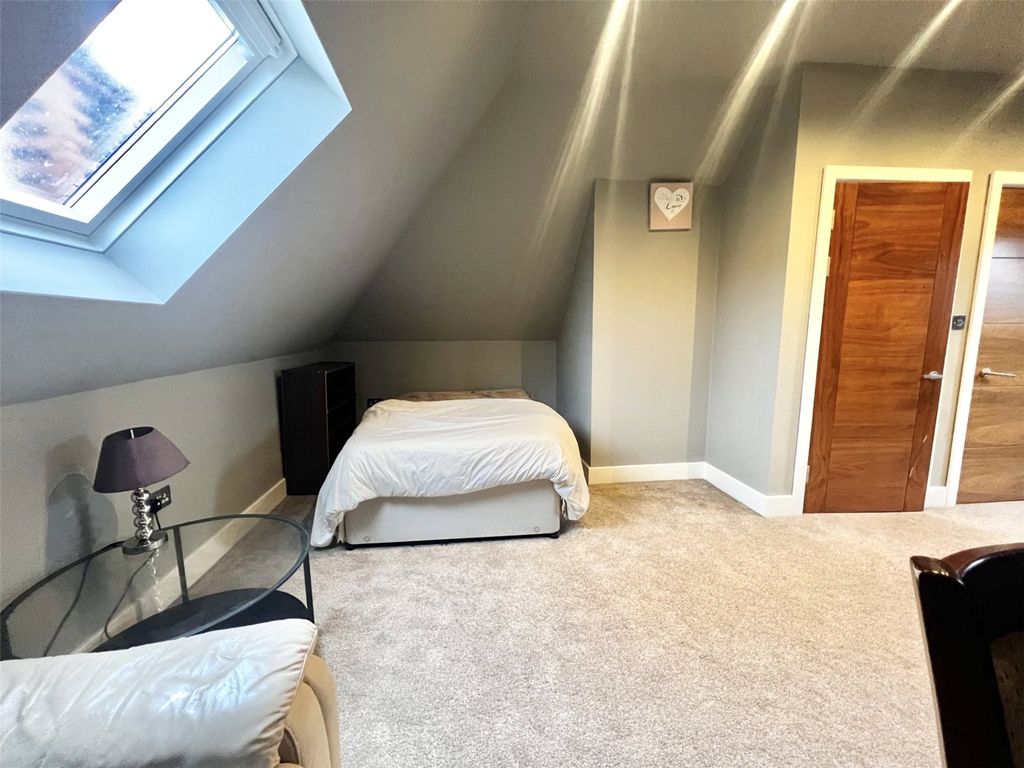 Property photo 2 of 9 Picture No. 08