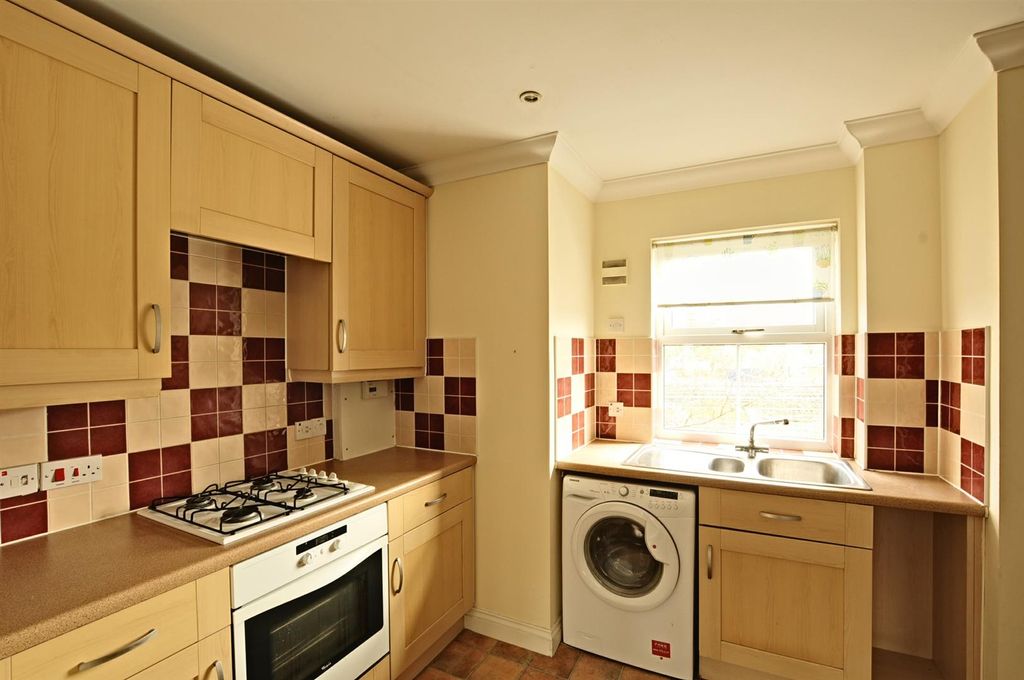 Property photo 2 of 6