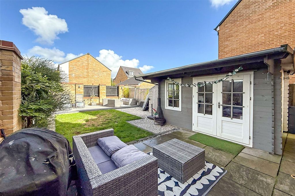 Property photo 2 of 24 Picture No. 30