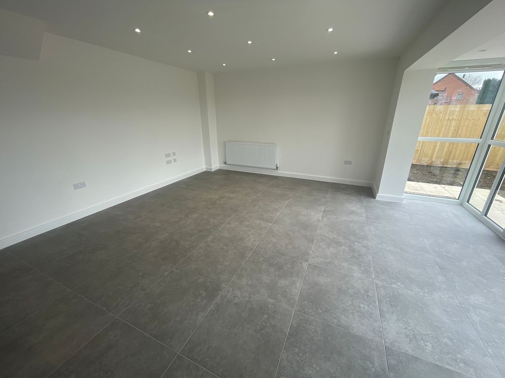 Additional image 9 of 4 bed detached house to rentThe Berridges, Lutterworth Road, Leicester LE8