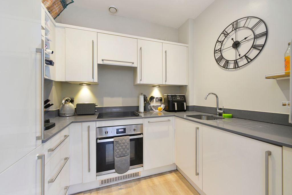 Property photo 2 of 16