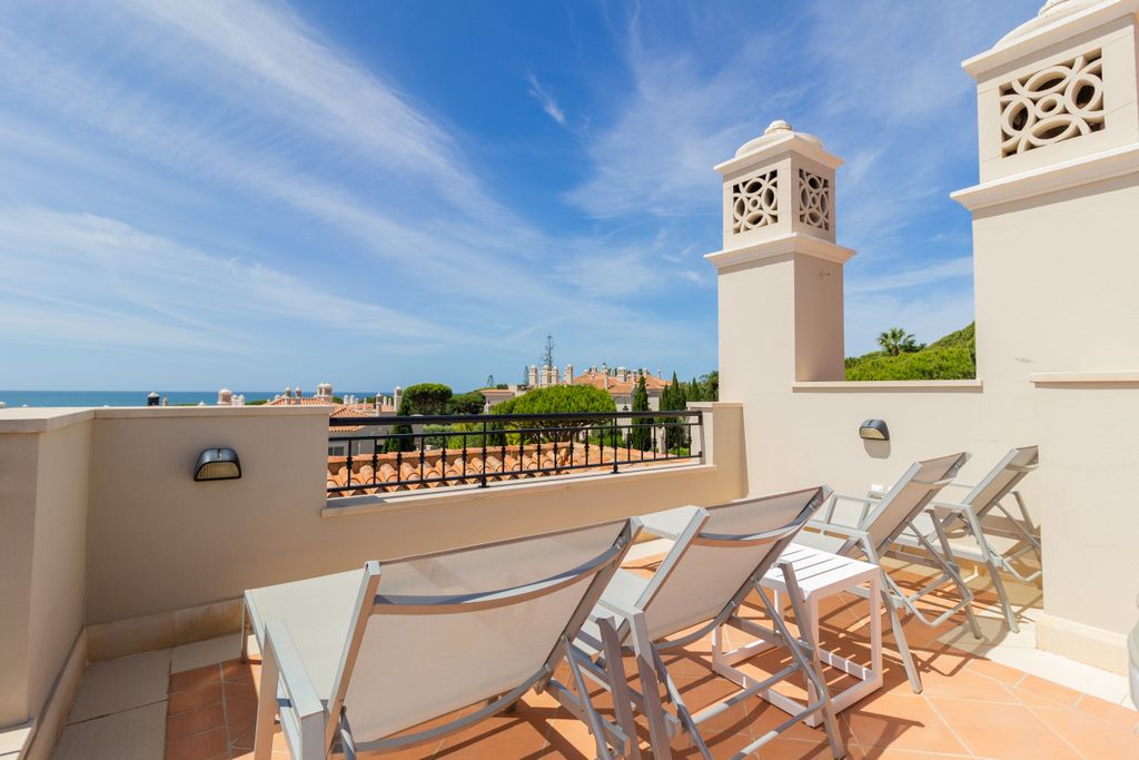 Property photo 2 of 13 Roof Terrace
