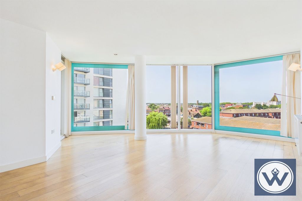 Property photo 1 of 18 (Main)