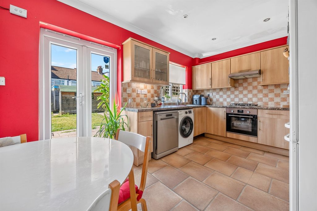 Property photo 2 of 17